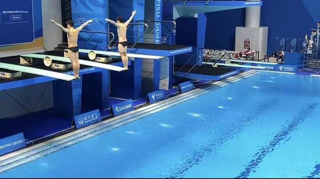 直播:跳水男双3米板决赛的相关图片